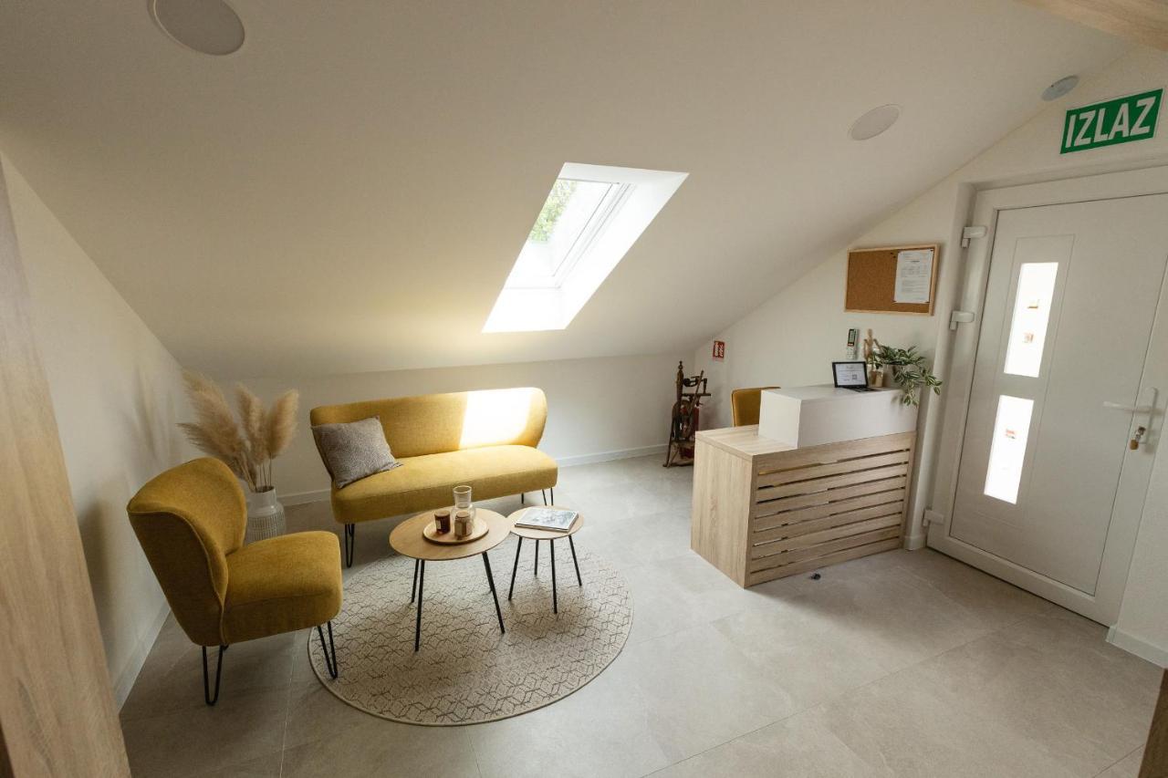 Rooms & Apartment Perak Kutjevo 外观 照片