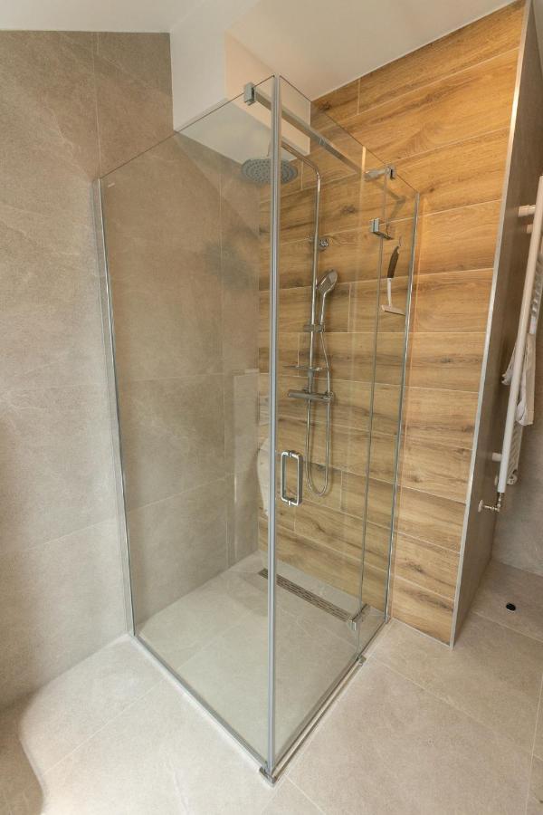 Rooms & Apartment Perak Kutjevo 外观 照片