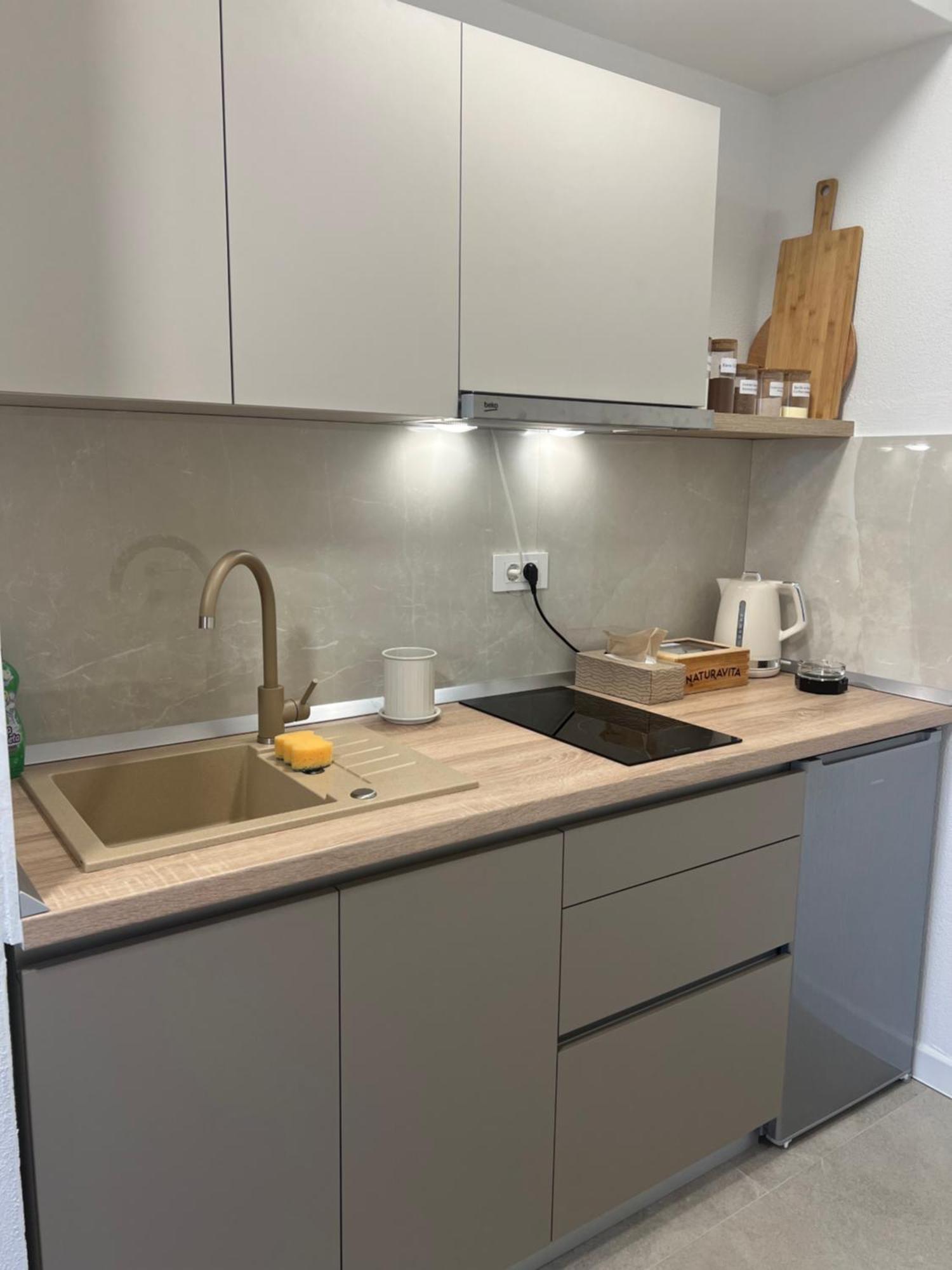 Rooms & Apartment Perak Kutjevo 外观 照片